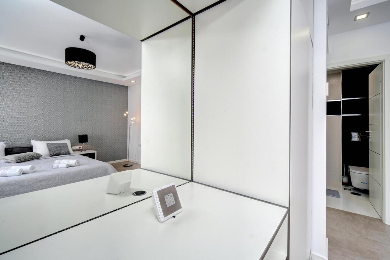Westminster Puerto Banus Marina Apartment Marbella Bagian luar foto