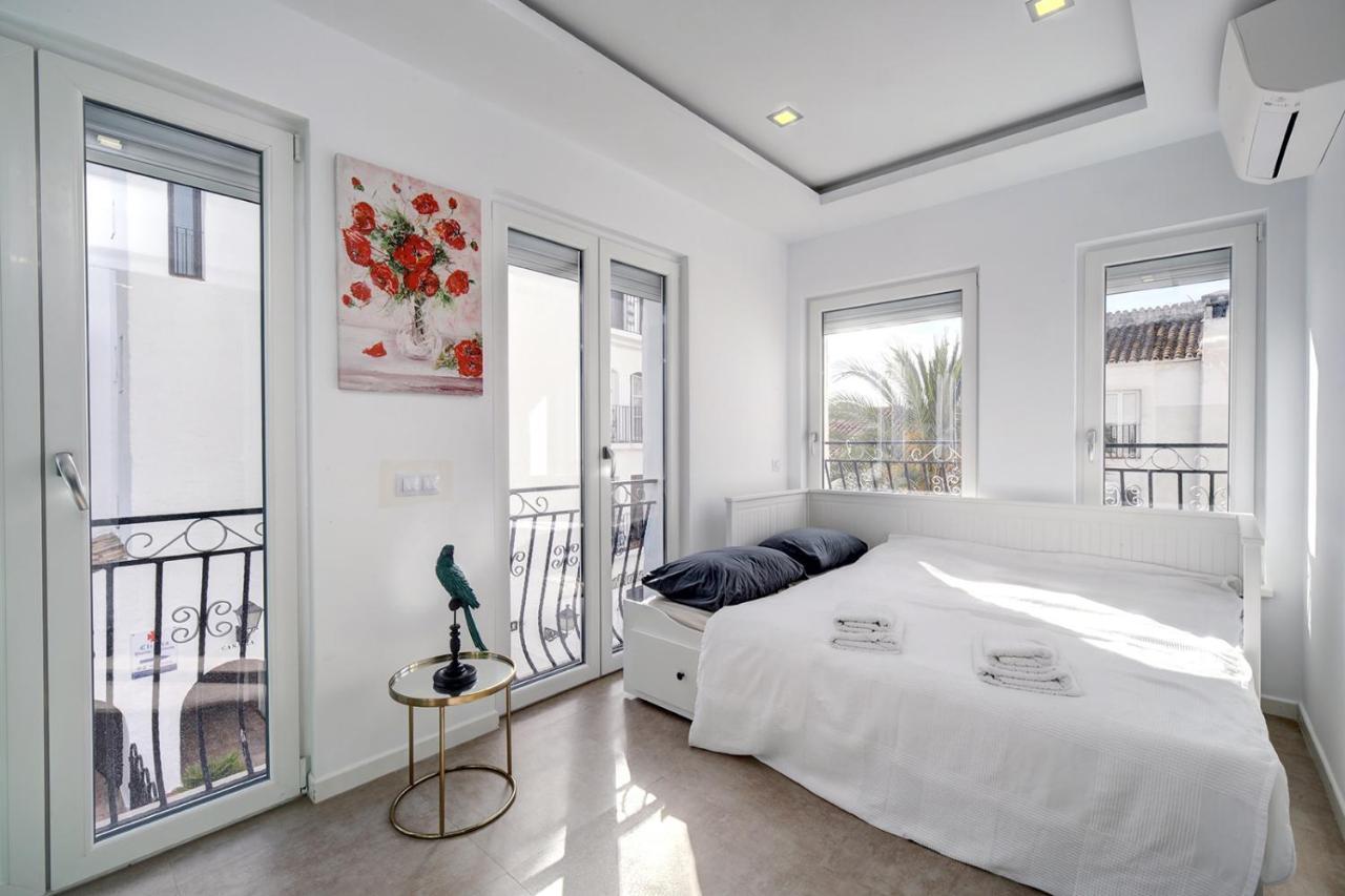 Westminster Puerto Banus Marina Apartment Marbella Bagian luar foto
